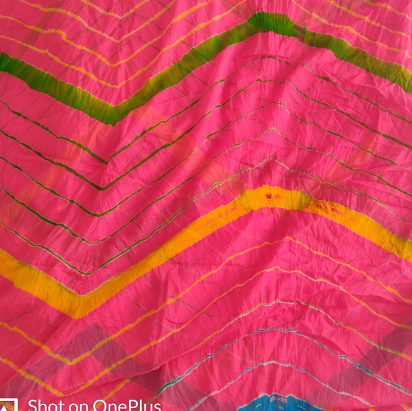 Leheriya and bandhani pink saree